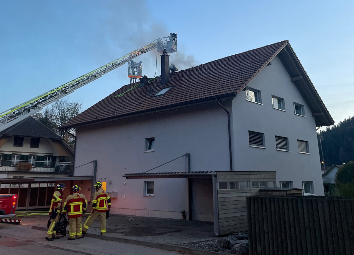 neo1 mein Radio Zollbrück Mehrfamilienhaus durch Brand beschädigt