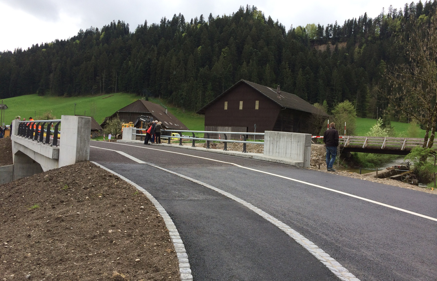 Neo1 - Mein Radio: Beton Statt Holz- Die Neue Früetisey Brücke In ...